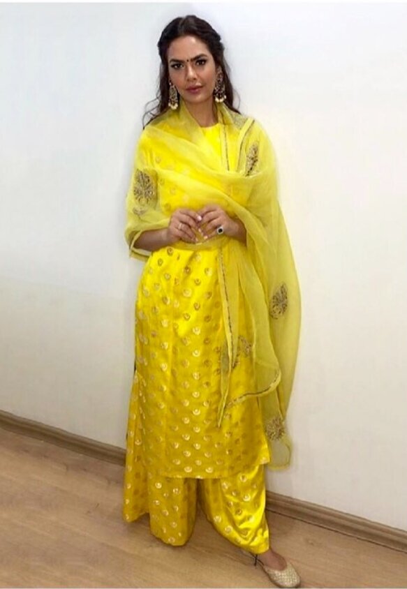 Esha Gupta in a yellow banarasi suit | Banarasi.Net